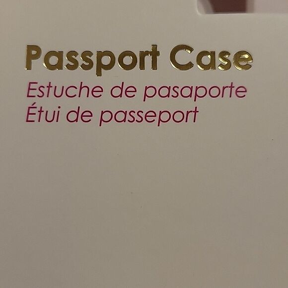 PASSPORT WALLET CREDIT CARD MAGENETIC CLOSE HOLDER COVER UPGRADE ME NEW NWT - Picture 4 of 13